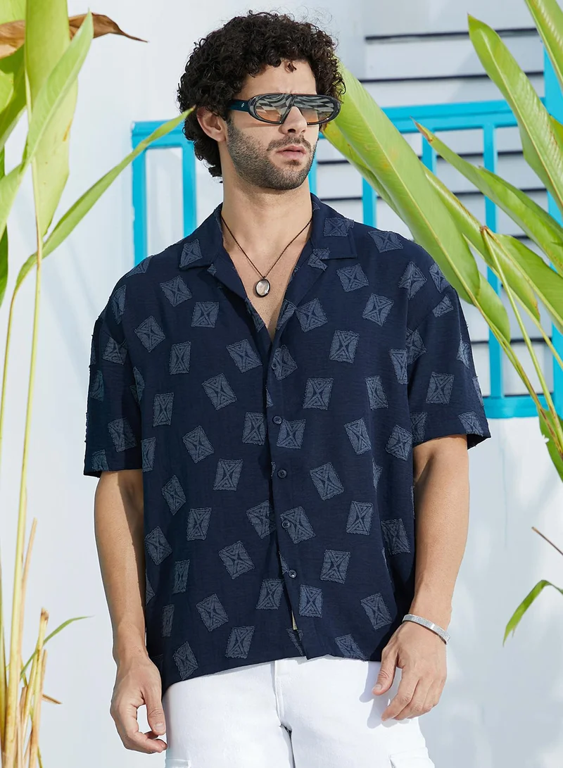 Campus Sutra Men's Onyx Black Indie-Cuban Oversized Shirt For Casual Wear | Cuban Collar | Short Regular Sleeves | Button Closure | Oversized Shirt Crafted With Comfort Fit For Everyday Wear